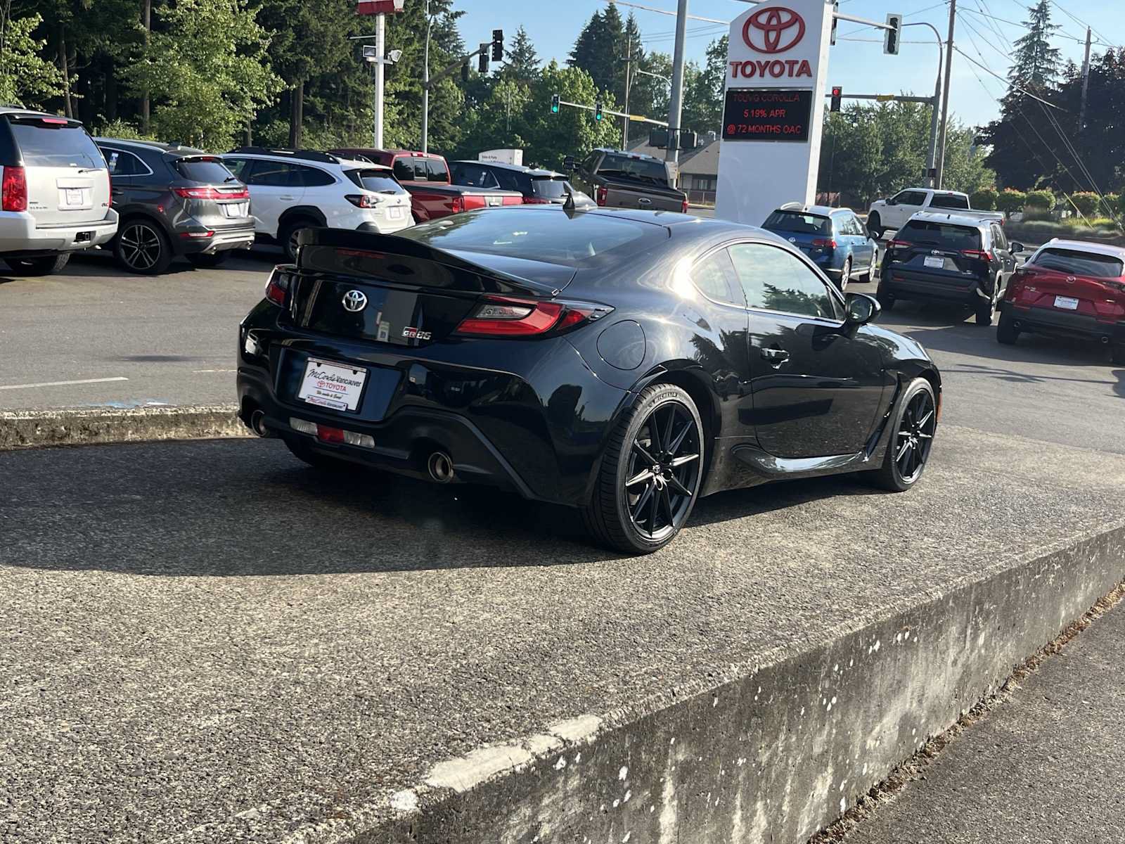 Certified 2023 Toyota GR86 Premium RWD image 8