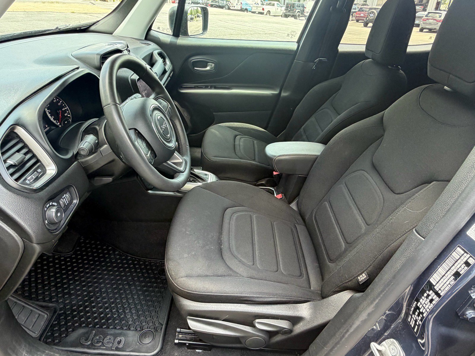 Used 2022 Jeep Renegade Latitude AWD/4WD image 29