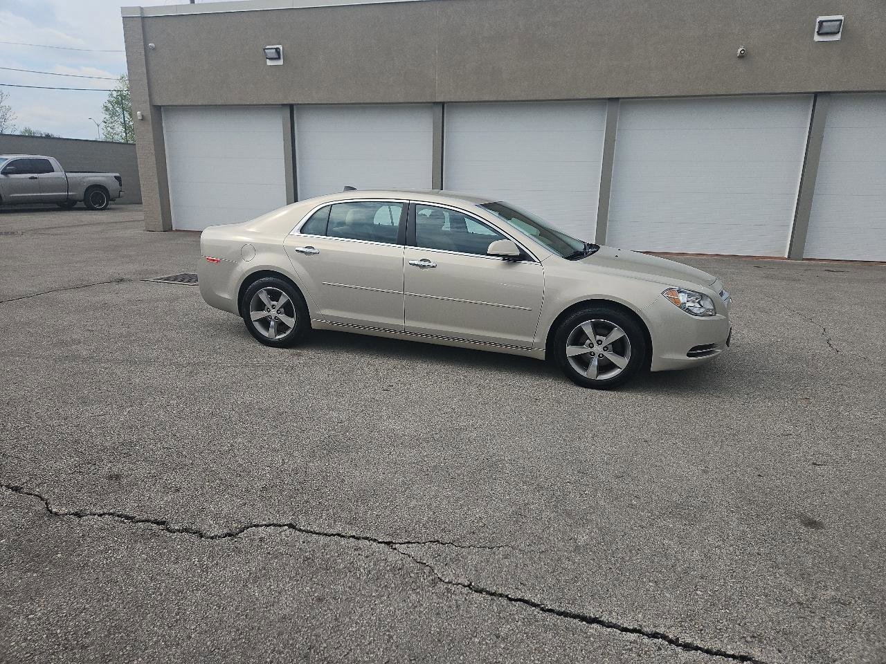 Used 2012 Chevrolet Malibu LT w/ Power Convenience Package FWD image 4