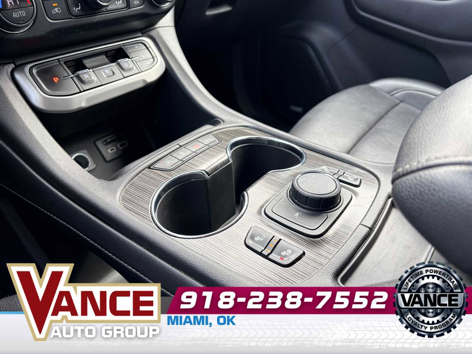 Used 2023 GMC Acadia SLT AWD/4WD image 25