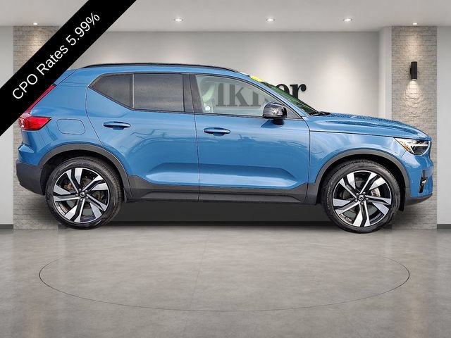 Certified 2023 Volvo XC40 B5 Plus w/ Driver Assist Package AWD/4WD image 9