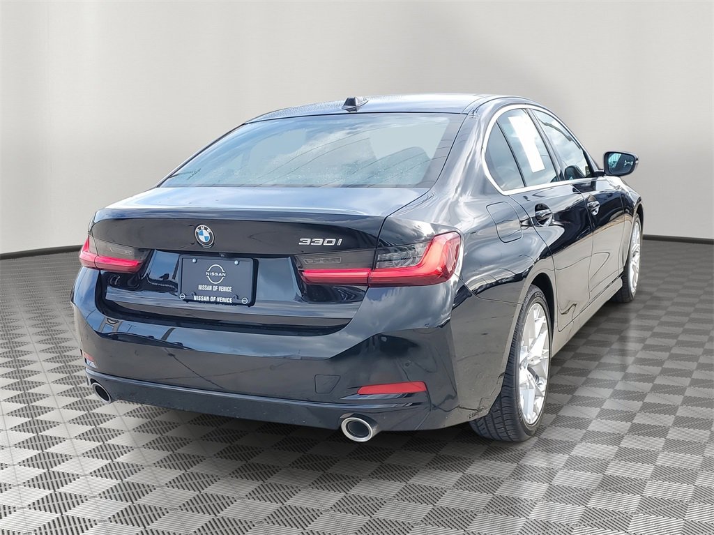 Used 2025 BMW 330i Sedan image 4