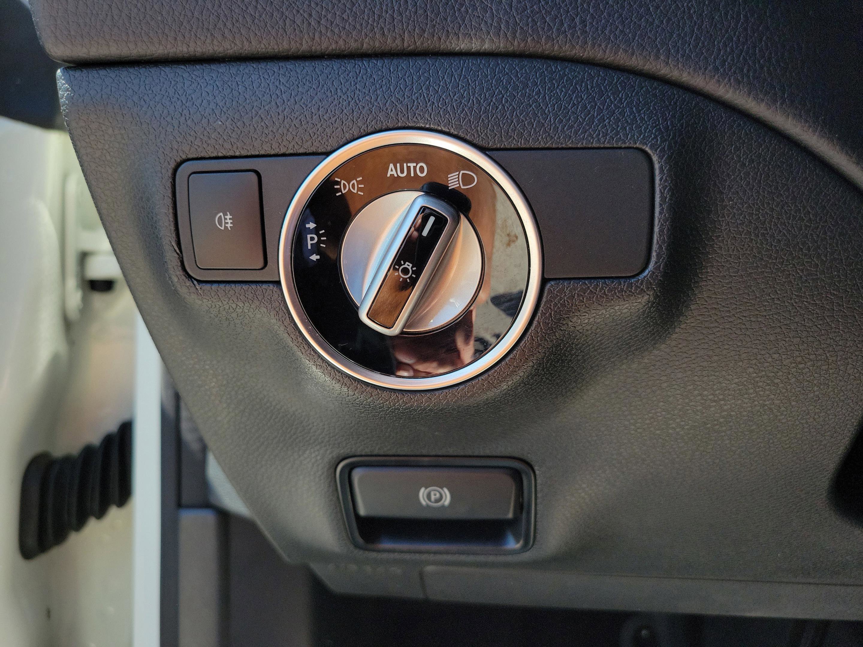 Used 2018 Mercedes-Benz CLA 250 image 16