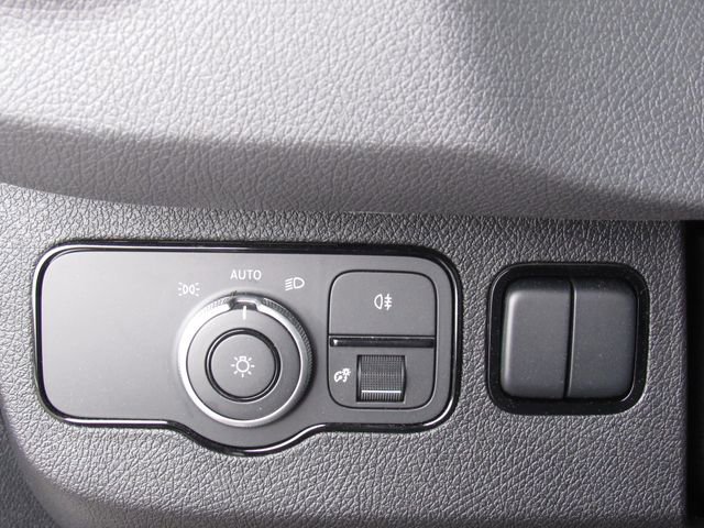 Used 2025 Mercedes-Benz Sprinter 2500 image 33