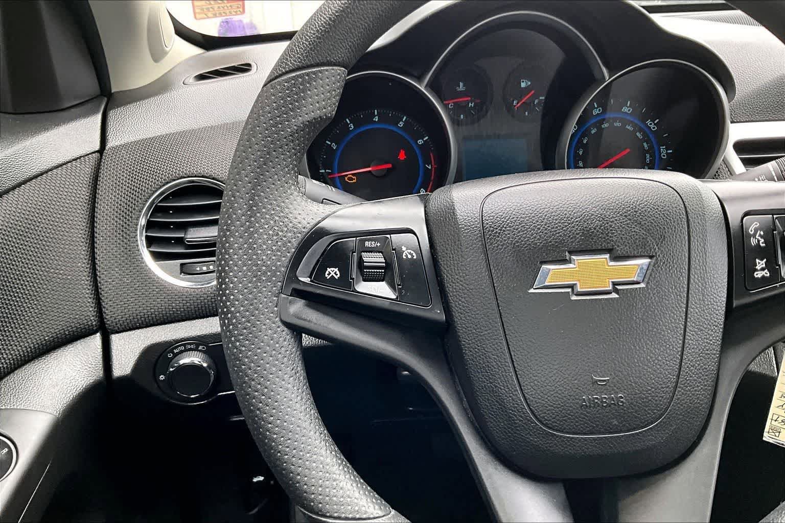 Used 2016 Chevrolet Cruze LT w/ Enhanced Safety Package FWD image 25
