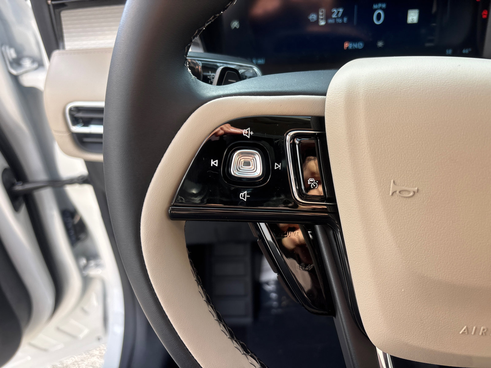 New 2026 Lincoln Corsair Premiere image 17