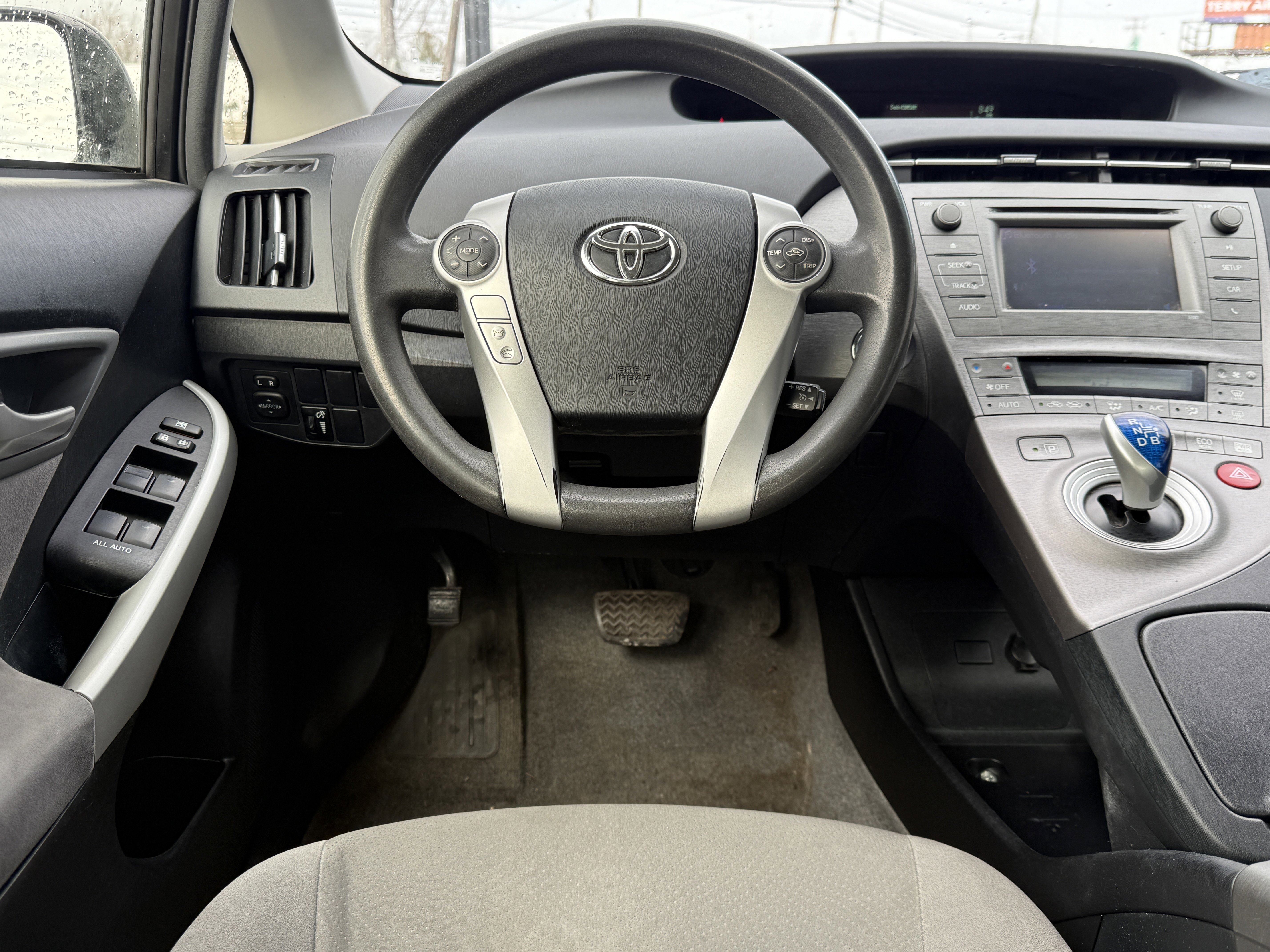 Used 2014 Toyota Prius Two FWD image 21