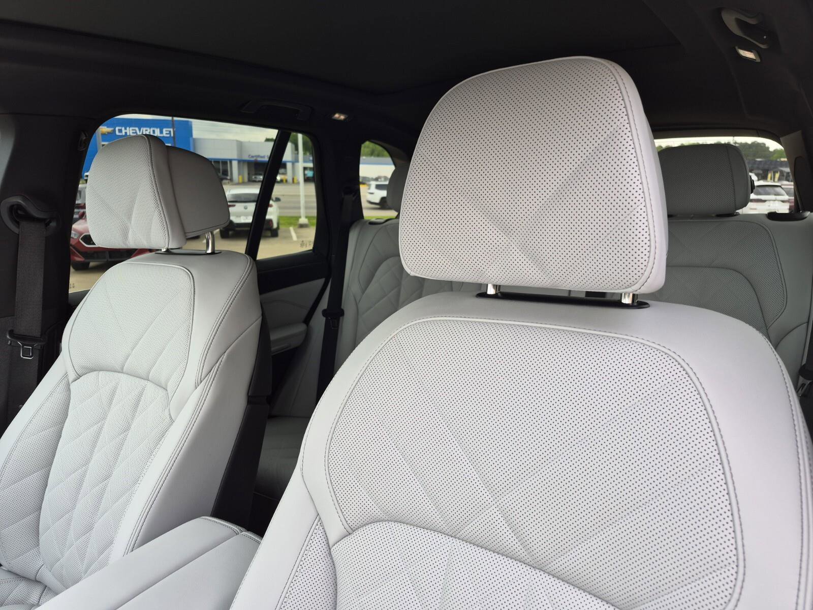 Certified 2026 BMW X5 xDrive40i w/ Climate Comfort Package image 15