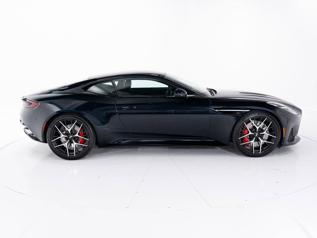 Used 2025 Aston Martin DB12 Coupe image 6