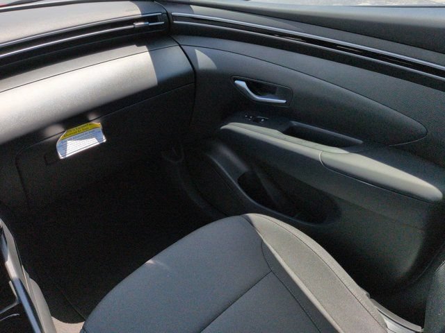 Certified 2024 Hyundai Tucson SE FWD image 17