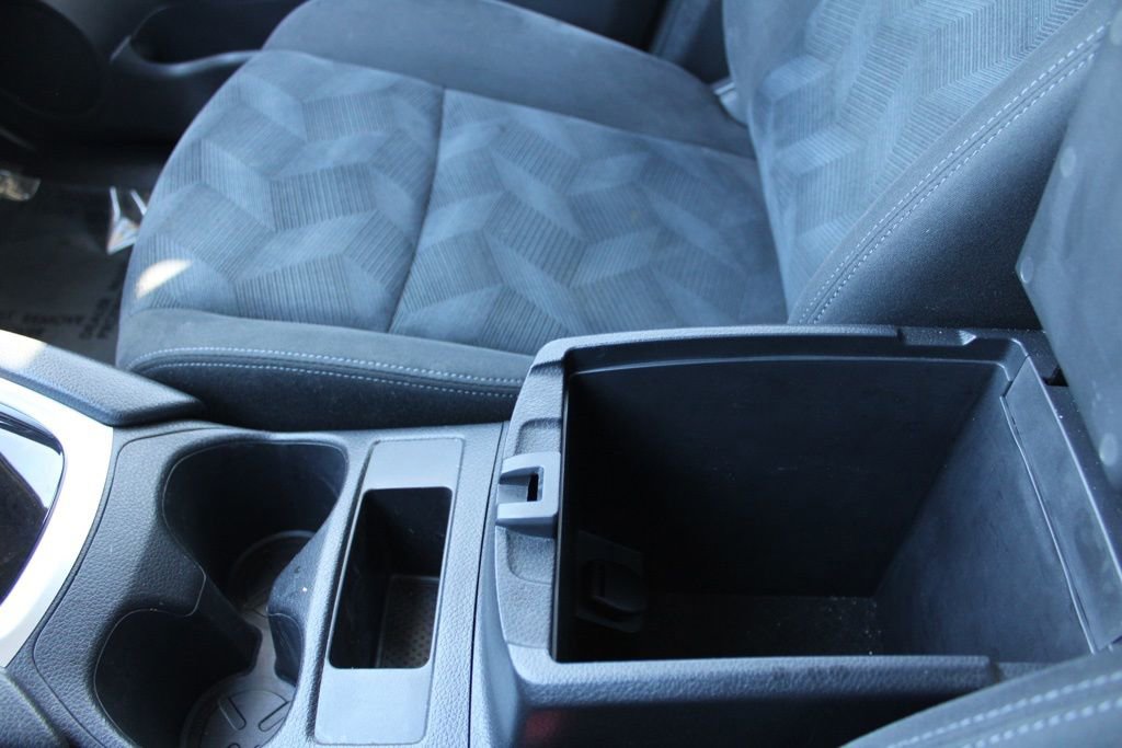 Used 2015 Nissan Rogue S image 35