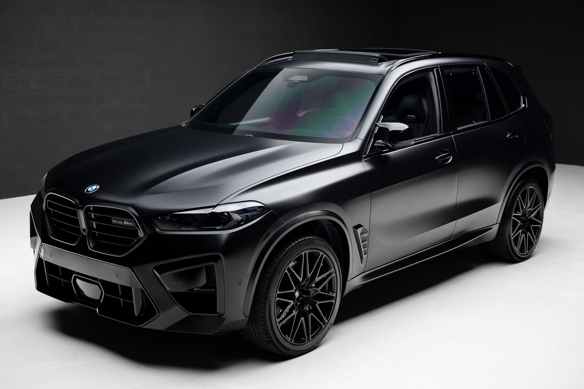 Used 2024 BMW X5 M Competition w/ Executive Package AWD/4WD image 5