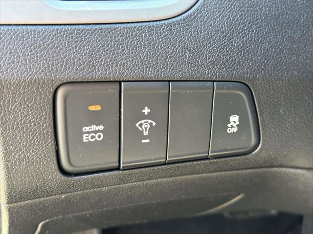 Used 2016 Hyundai Elantra Value Edition image 17