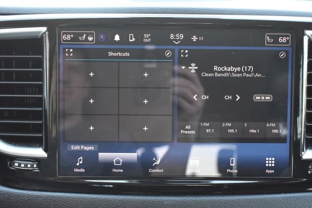 Used 2024 Chrysler Pacifica Touring-L FWD image 18