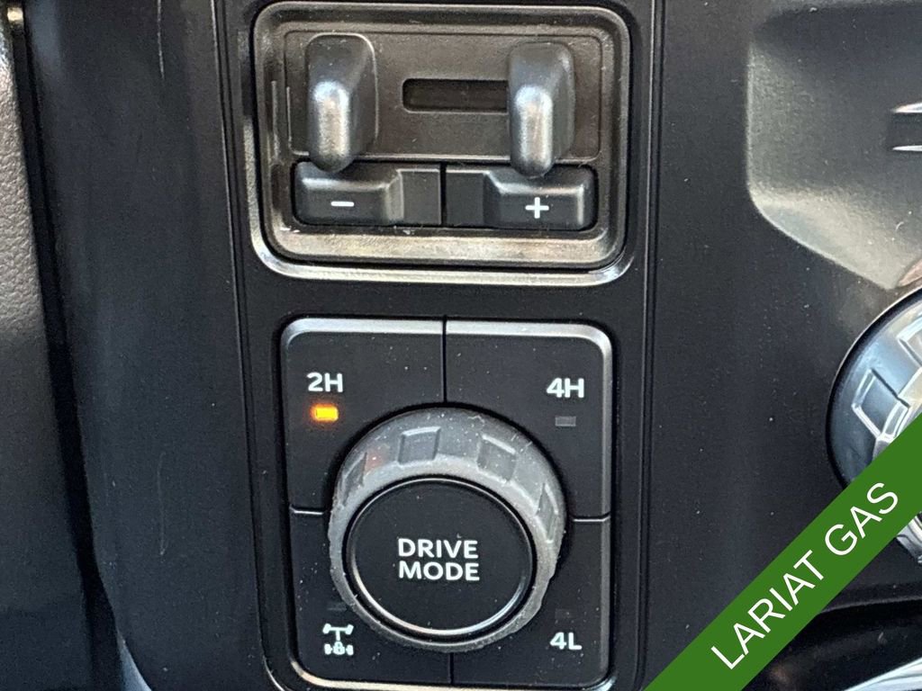 New 2026 Ford F350 Lariat w/ Black Appearance Package image 48