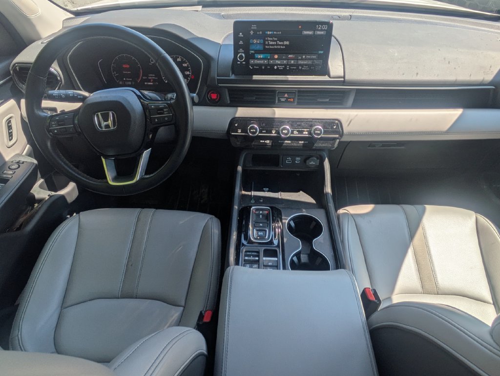 Used 2025 Honda Pilot EX-L image 16