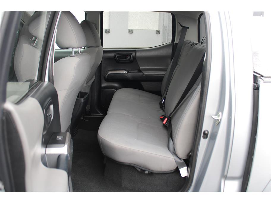 Used 2017 Toyota Tacoma SR5 w/ Tow Package image 11