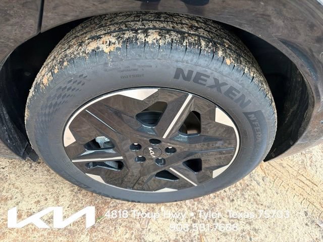 Certified 2025 Kia EV6 Wind RWD image 8