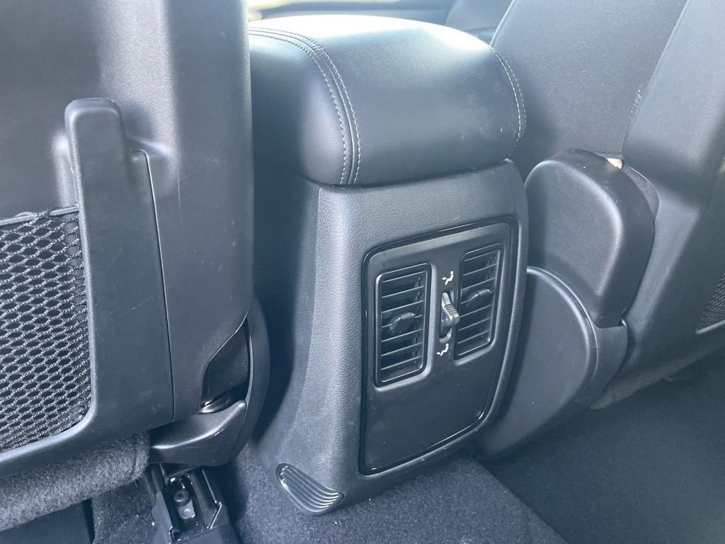 Used 2024 Dodge Durango SXT image 29