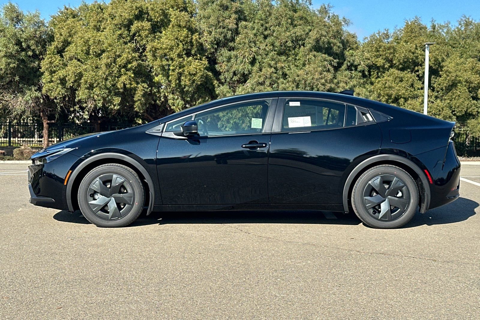 New 2026 Toyota Prius Plug-In Hybrid image 9
