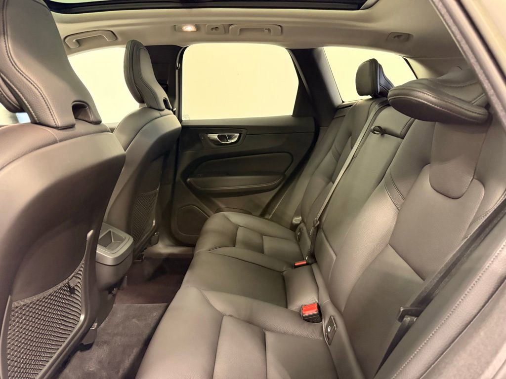 Used 2023 Volvo XC60 B5 Plus w/ Climate Package image 21