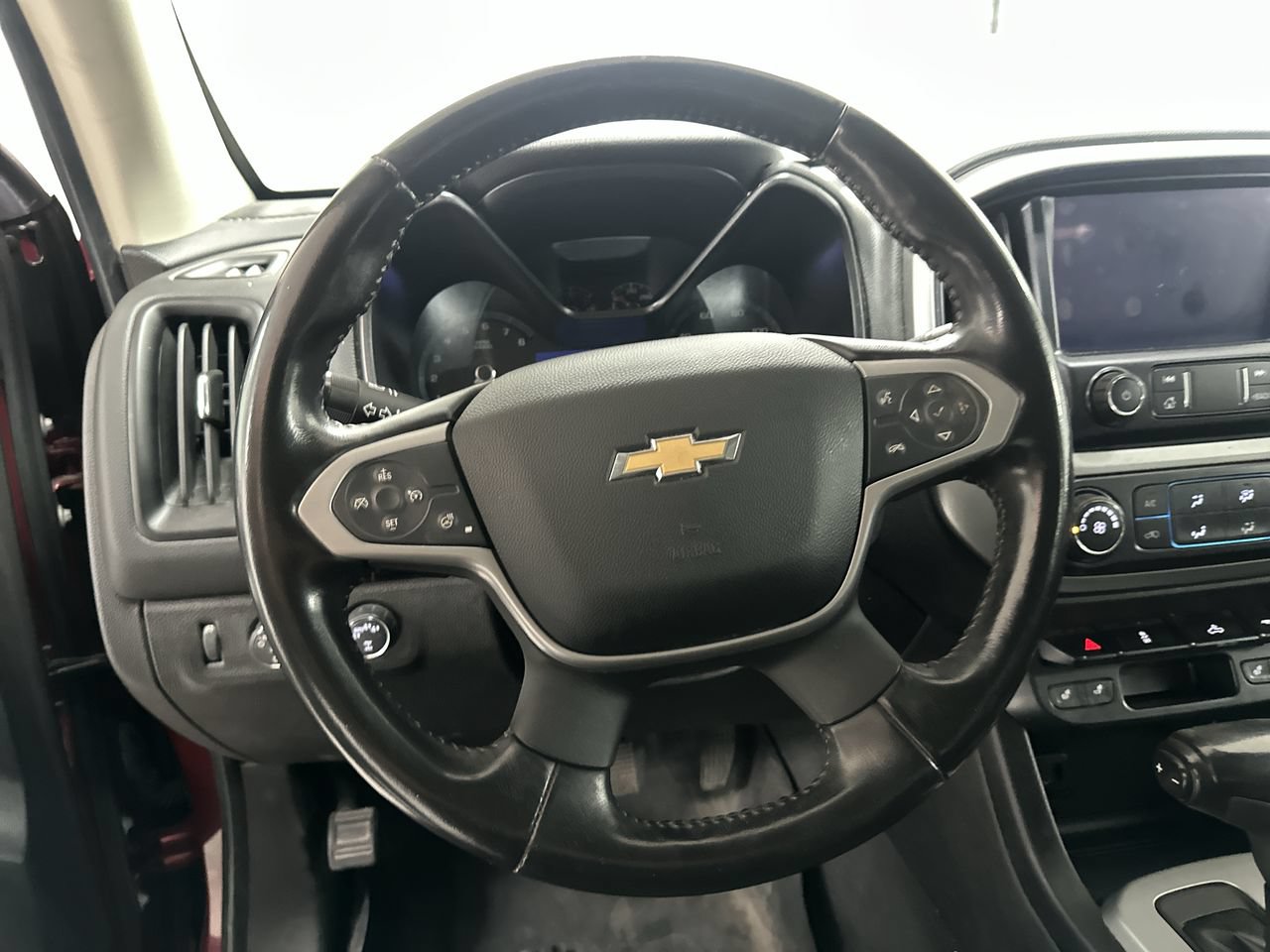 Used 2019 Chevrolet Colorado LT w/ LT Convenience Package AWD/4WD image 13