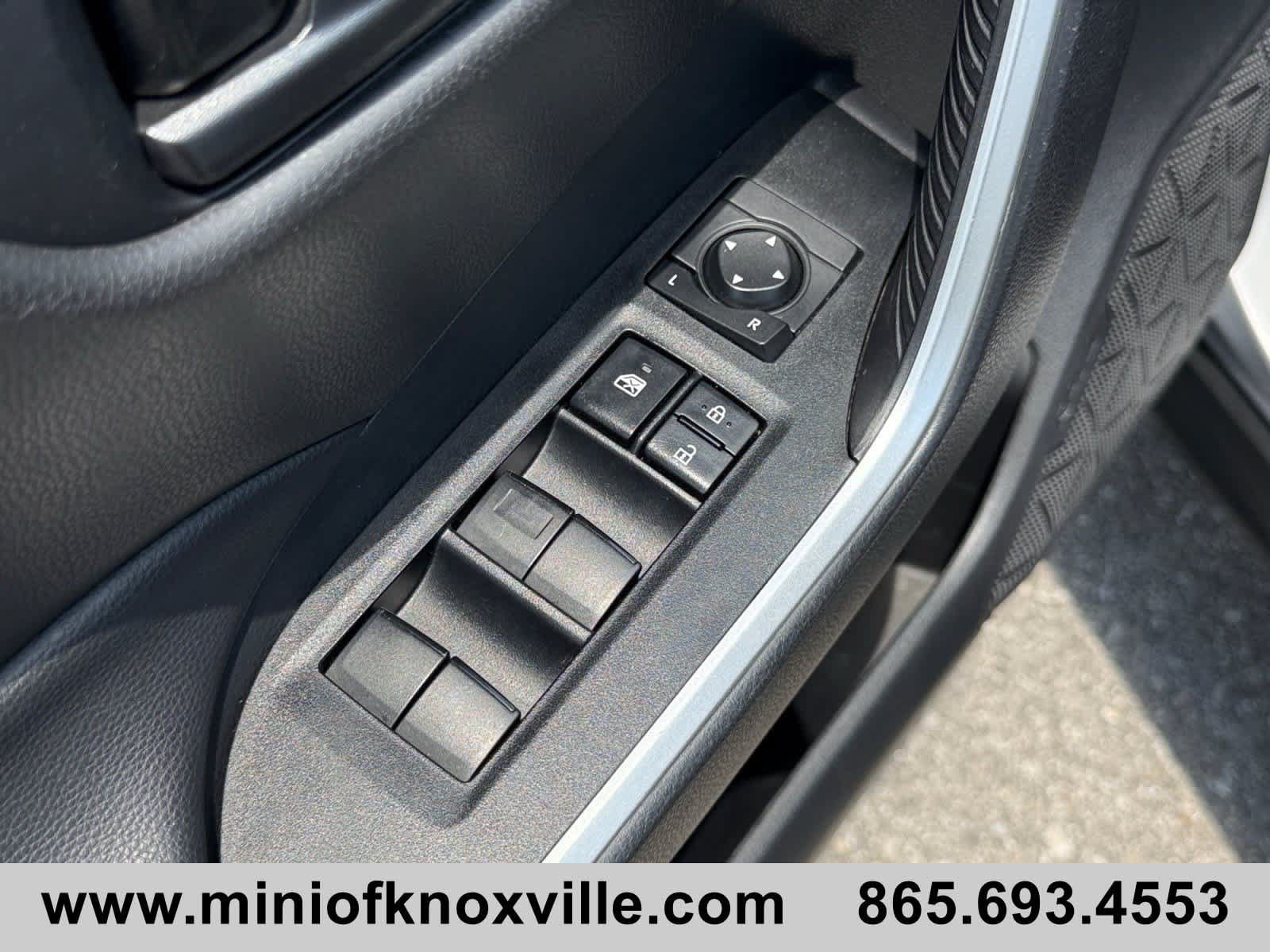 Used 2024 Toyota RAV4 LE AWD/4WD image 14
