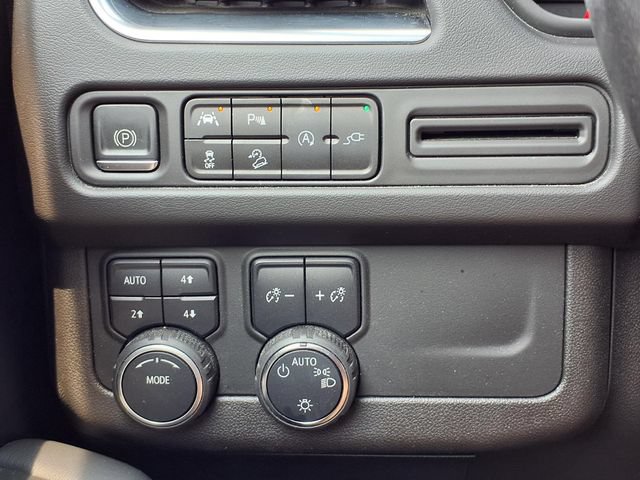 Used 2022 Chevrolet Suburban Premier AWD/4WD image 21