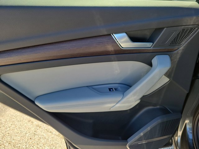 Used 2023 Audi Q5 2.0T Premium Plus image 12