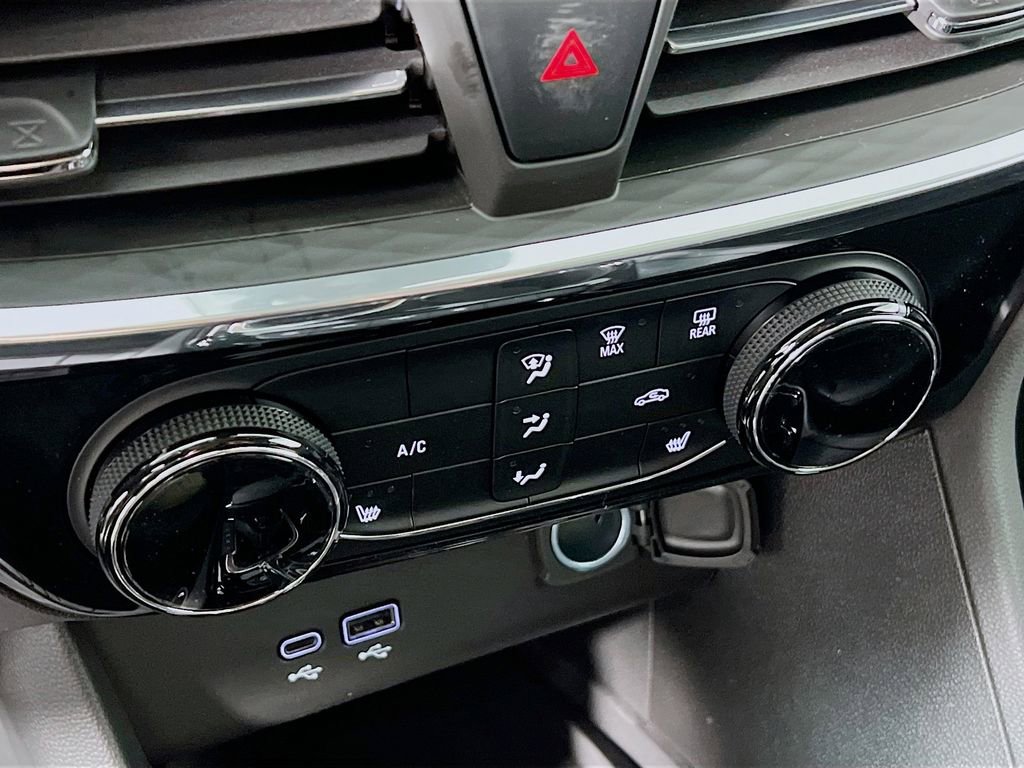 Certified 2025 Buick Encore GX Sport Touring w/ Advanced Technology Package image 12