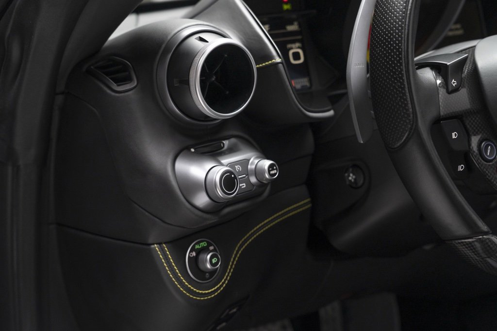 Used 2019 Ferrari Portofino image 53