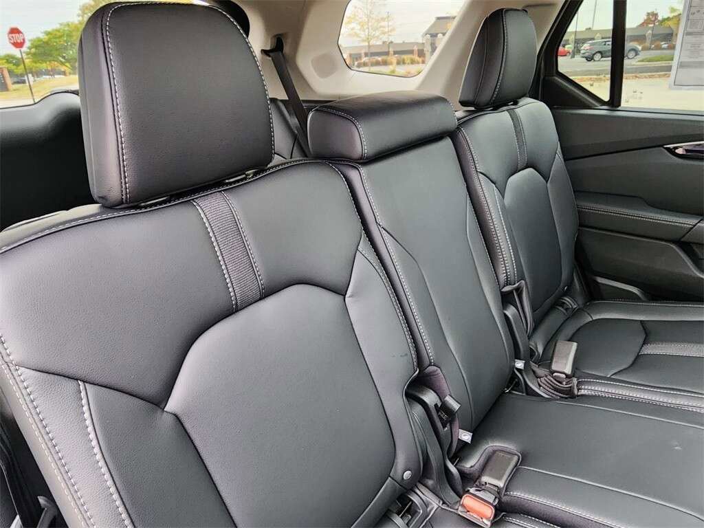 Certified 2024 Honda Pilot Touring image 20