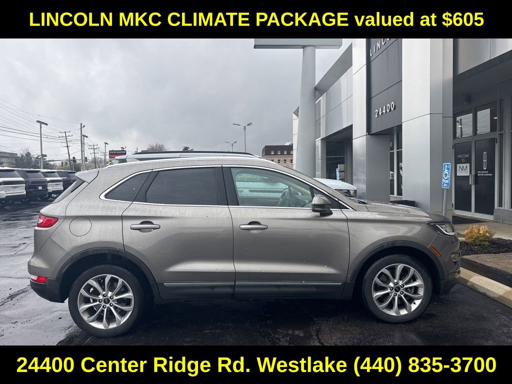 Used 2016 Lincoln MKC Select w/ Select Plus Package AWD/4WD image 4