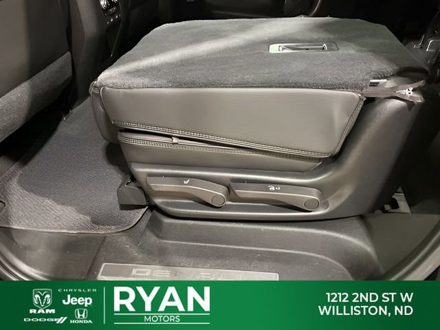 Used 2021 GMC Yukon XL Denali image 33