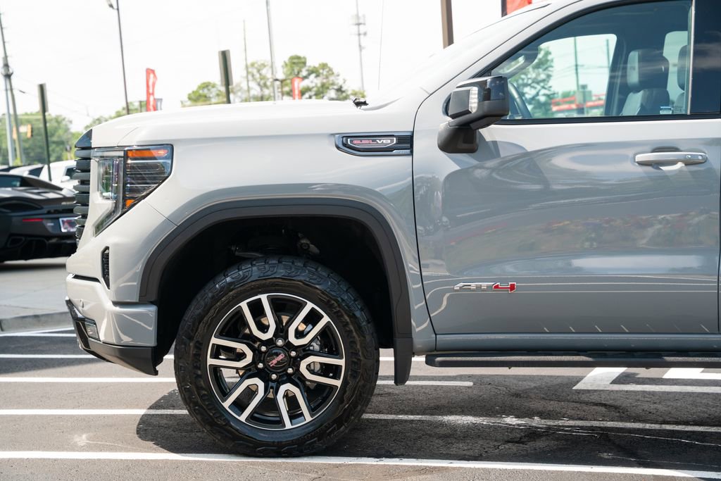 Used 2025 GMC Sierra 1500 AT4 w/ AT4 Premium Package AWD/4WD image 23