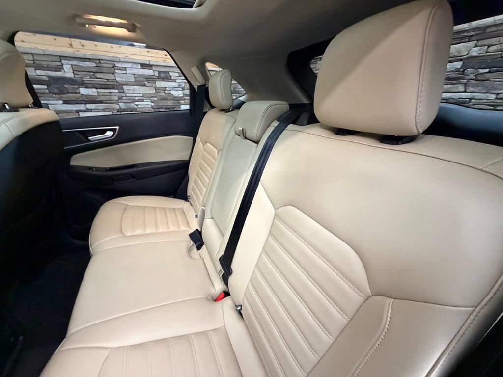 Used 2019 Ford Edge SEL w/ Equipment Group 201A AWD/4WD image 41