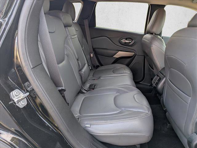 Used 2017 Jeep Cherokee Latitude w/ Safety/Convenience Group image 19