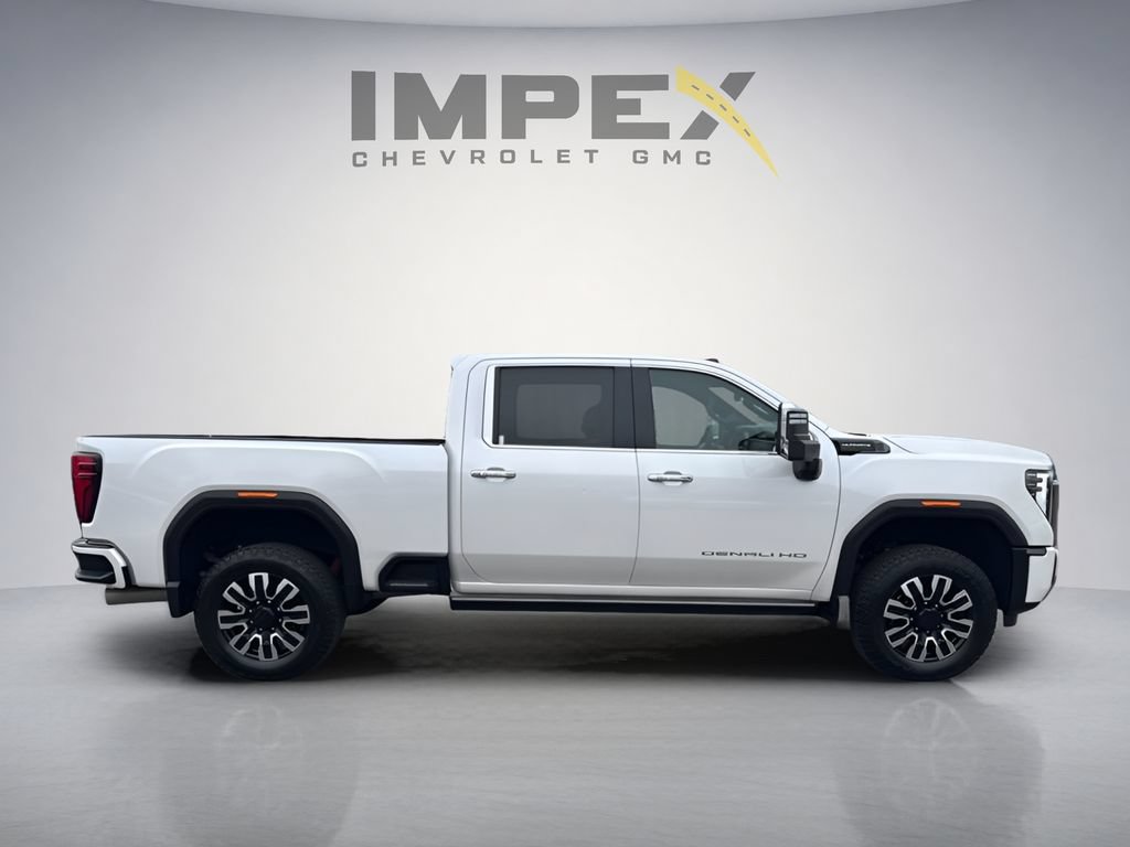 Used 2024 GMC Sierra 3500 Denali Ultimate AWD/4WD image 6