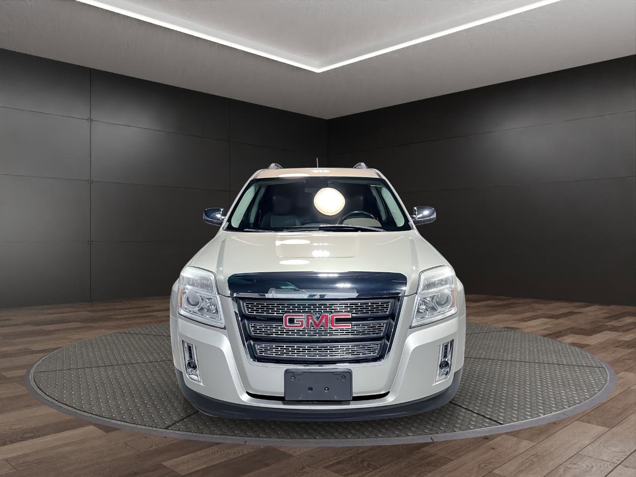 Used 2015 GMC Terrain SLT w/ Chrome Edition image 3