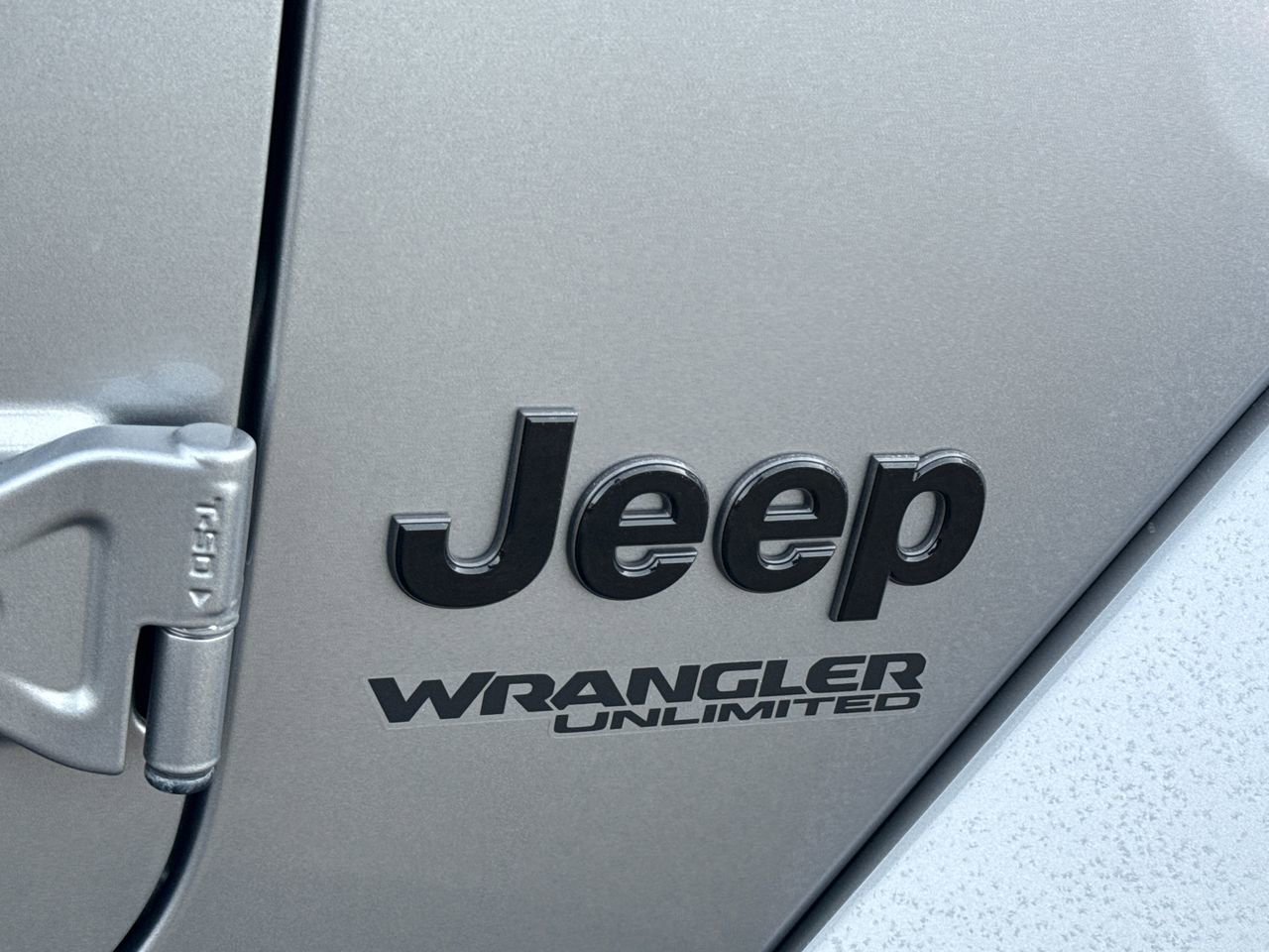 Used 2021 Jeep Wrangler Unlimited Sahara image 9