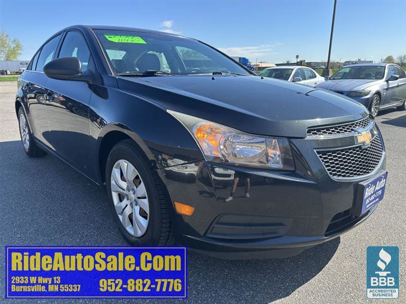 Used 2012 Chevrolet Cruze LS FWD image 3