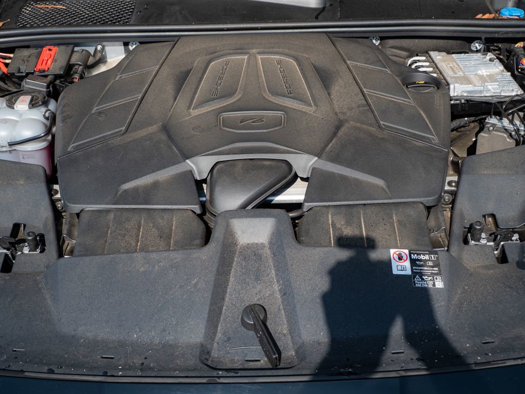 Certified 2024 Porsche Cayenne Base image 36