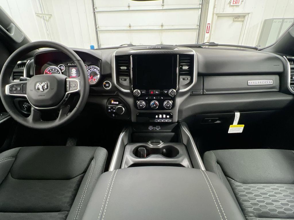 New 2026 RAM 1500 4x4 Crew Cab image 10