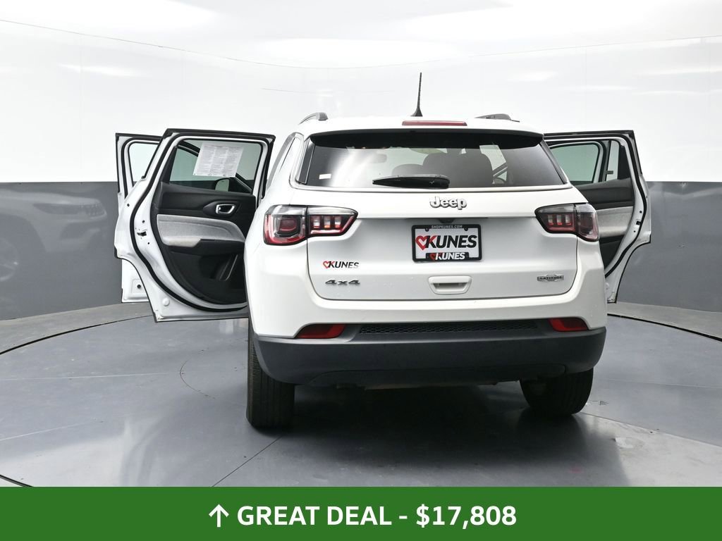 Used 2023 Jeep Compass Latitude image 60