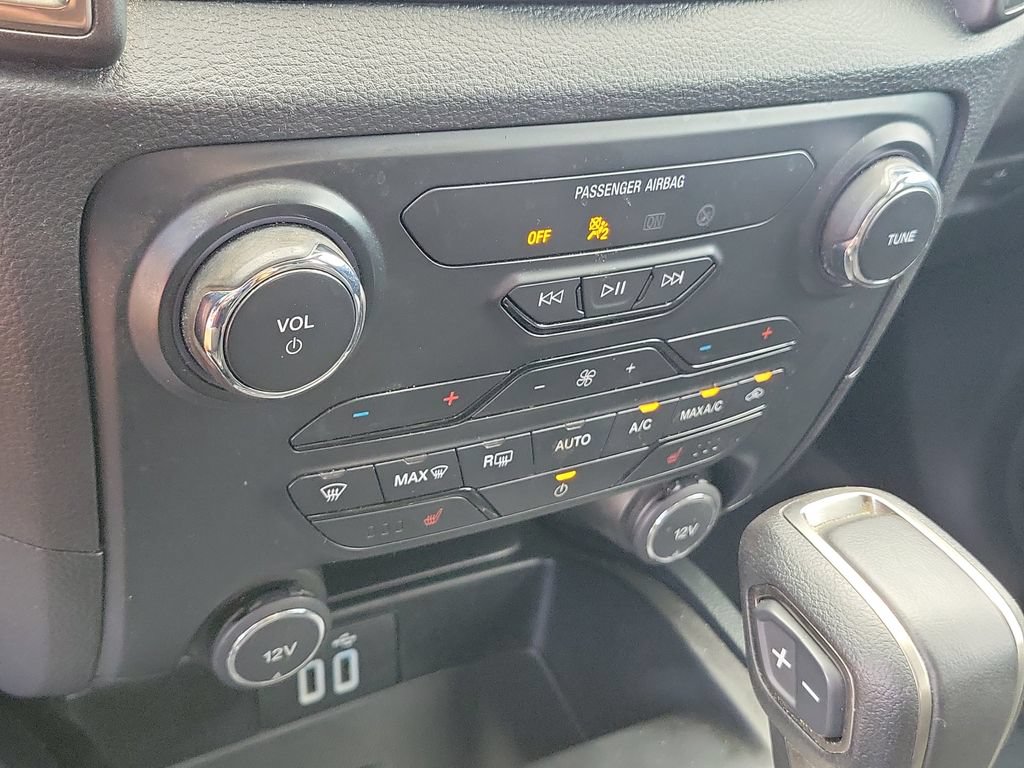 Used 2021 Ford Ranger Lariat w/ Tremor Off-Road Package AWD/4WD image 36