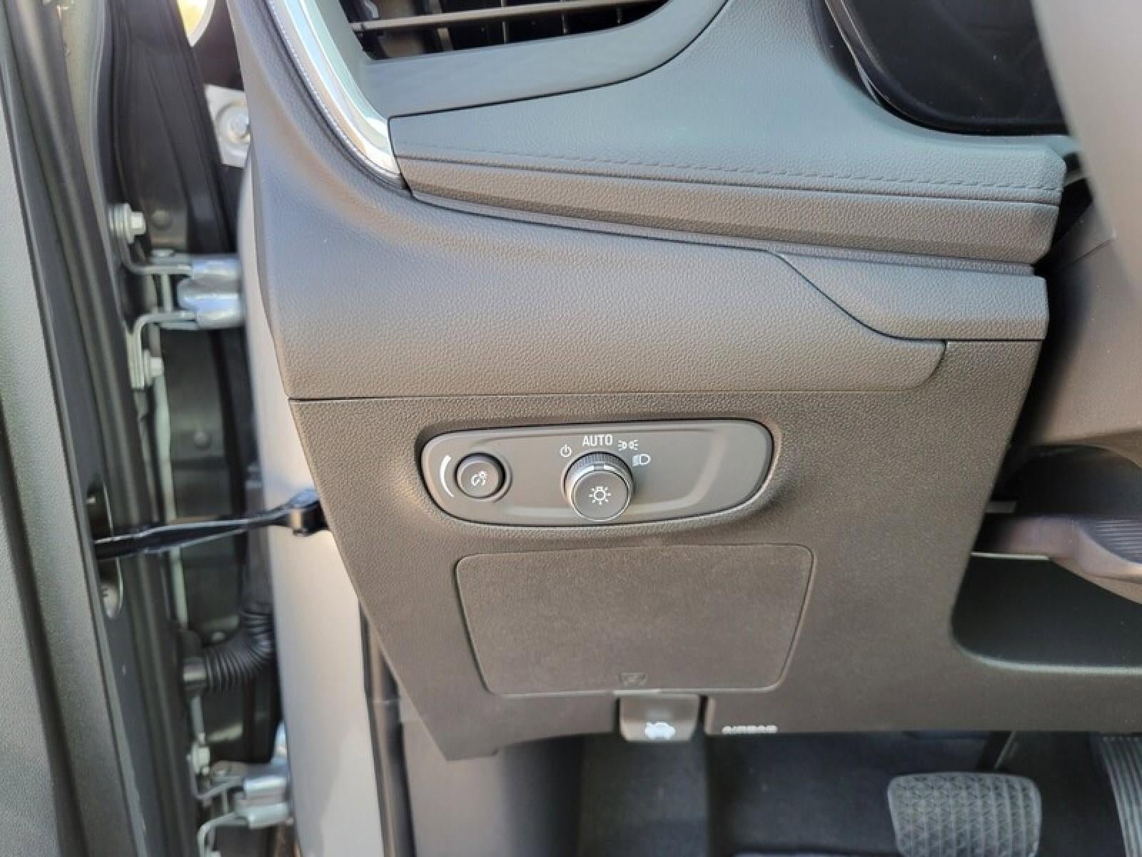 New 2026 Buick Encore GX Avenir w/ Avenir Technology Package FWD image 21