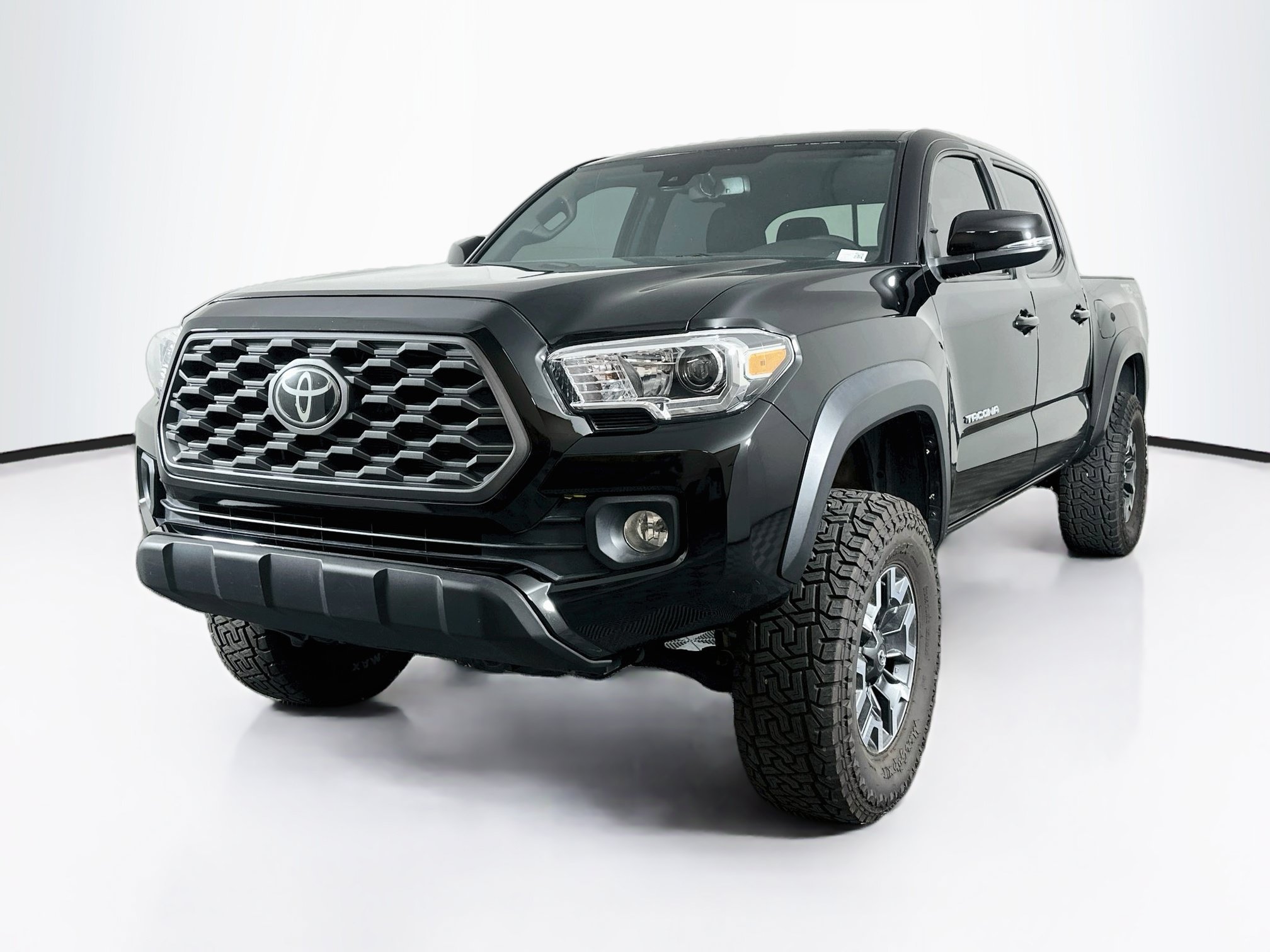 Used 2023 Toyota Tacoma TRD Off-Road AWD/4WD image 3