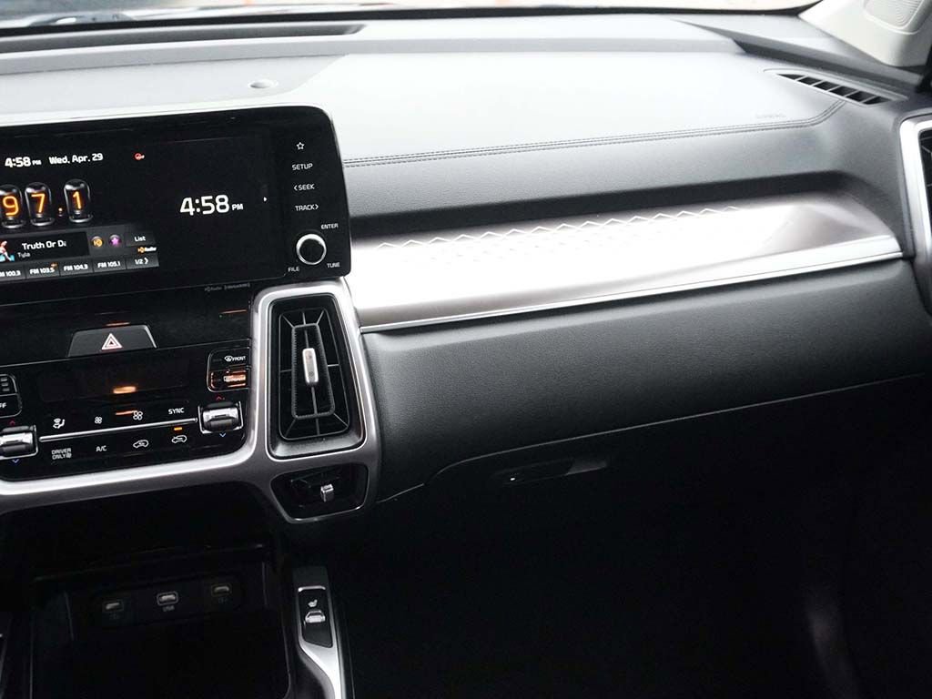 Used 2022 Kia Sorento S FWD image 28