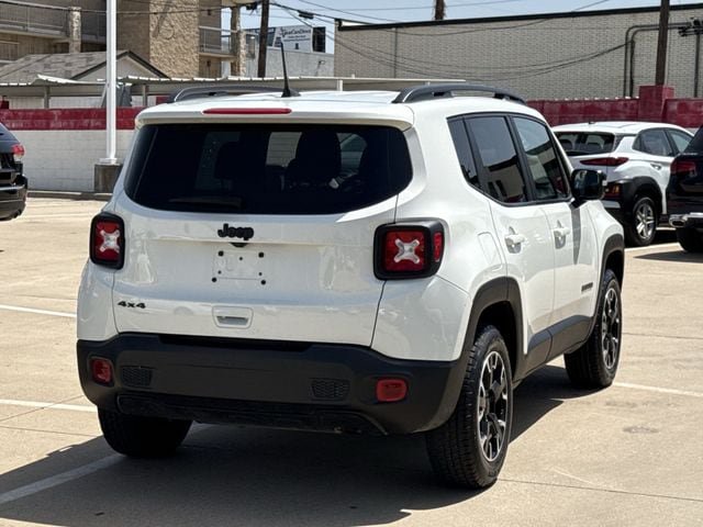 Used 2023 Jeep Renegade Latitude AWD/4WD image 4