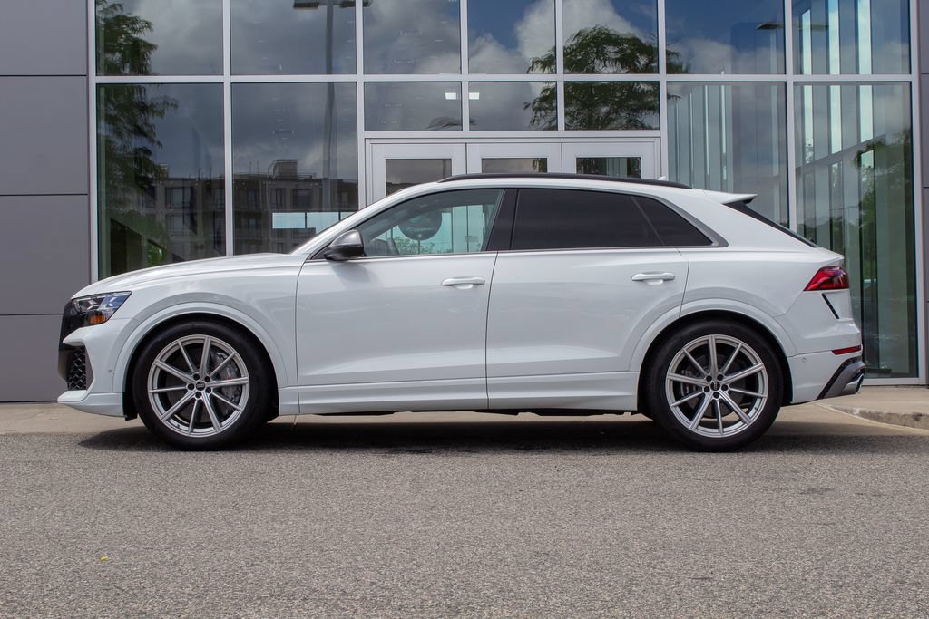 Used 2026 Audi RS Q8 performance AWD/4WD image 7